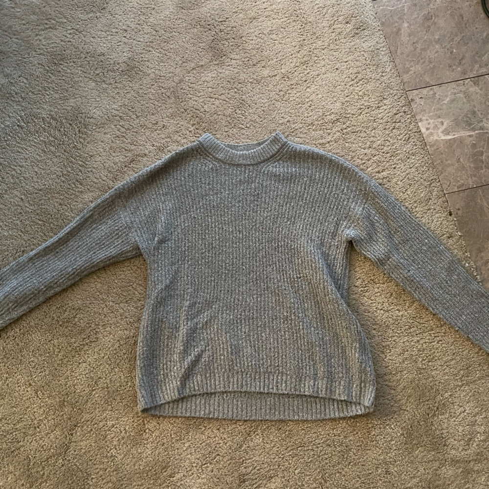 American Eagle gray knit sweater